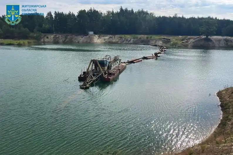 На Житомирщині директора підприємства підозрюють у масштабних збитках довкіллю через незаконний видобуток піску