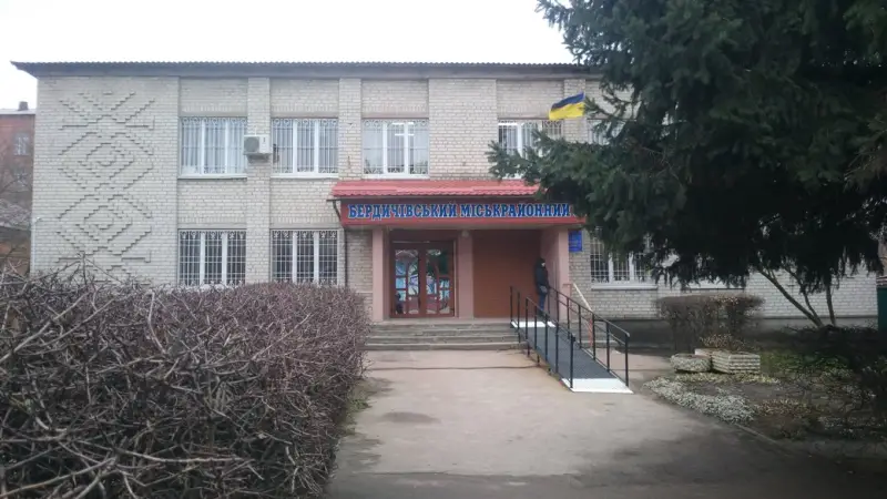На Житомирщині сільського голову судитимуть за силове вибивання боргу з місцевого жителя